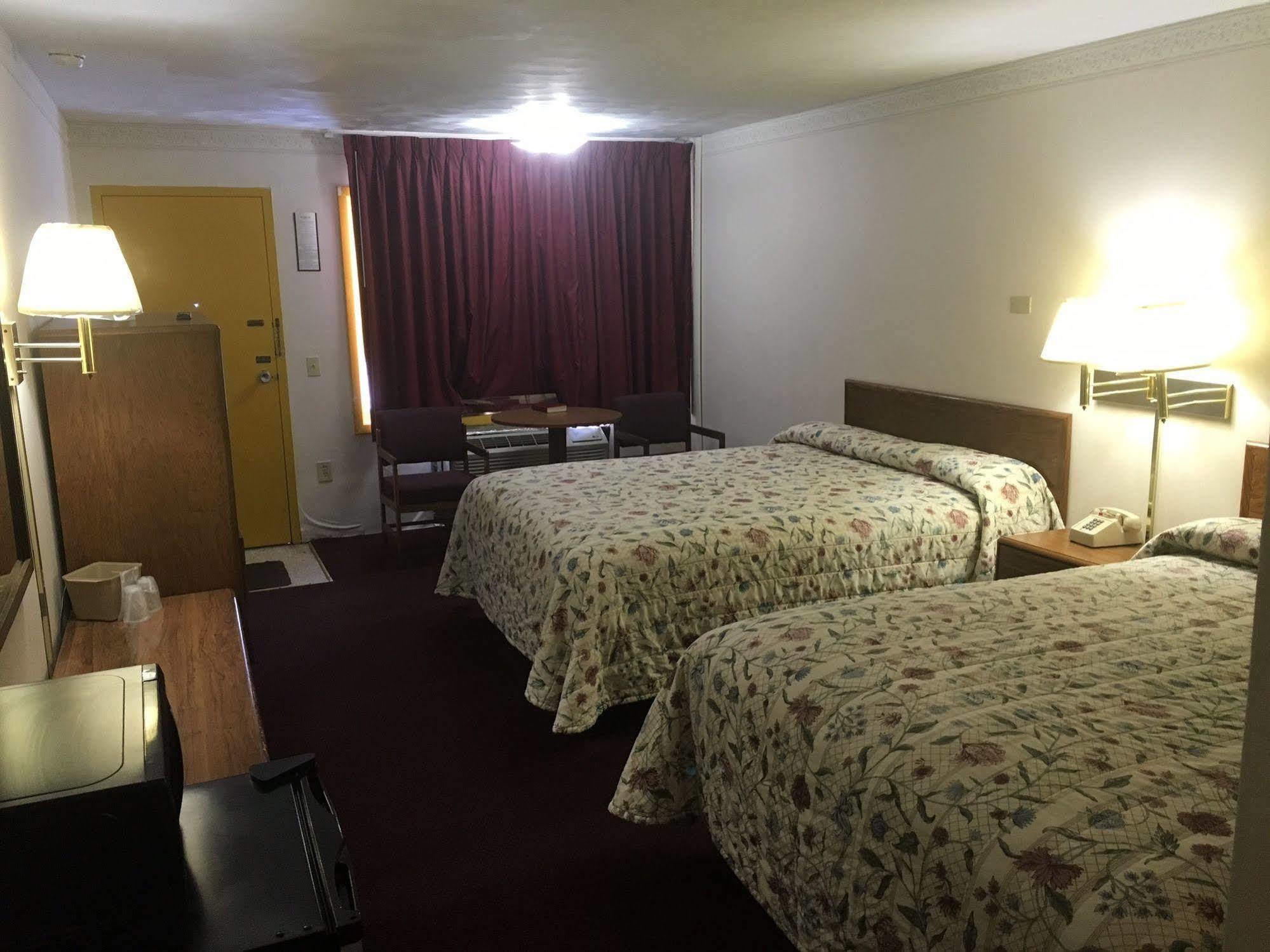 Red Carpet Inn Норт-Ист Экстерьер фото